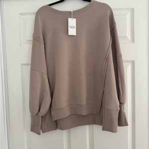 Women’s sweatshirt